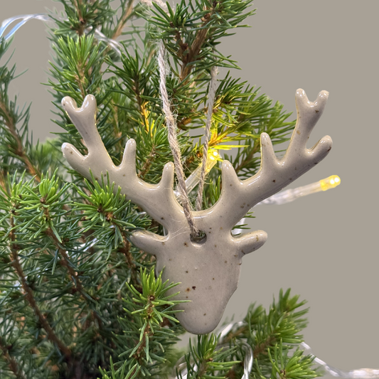 Kersthanger hert gewei